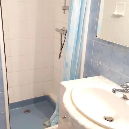 D'une A A 150 M De La Plage Avec Jardin Clos Apartamento Fréjus
